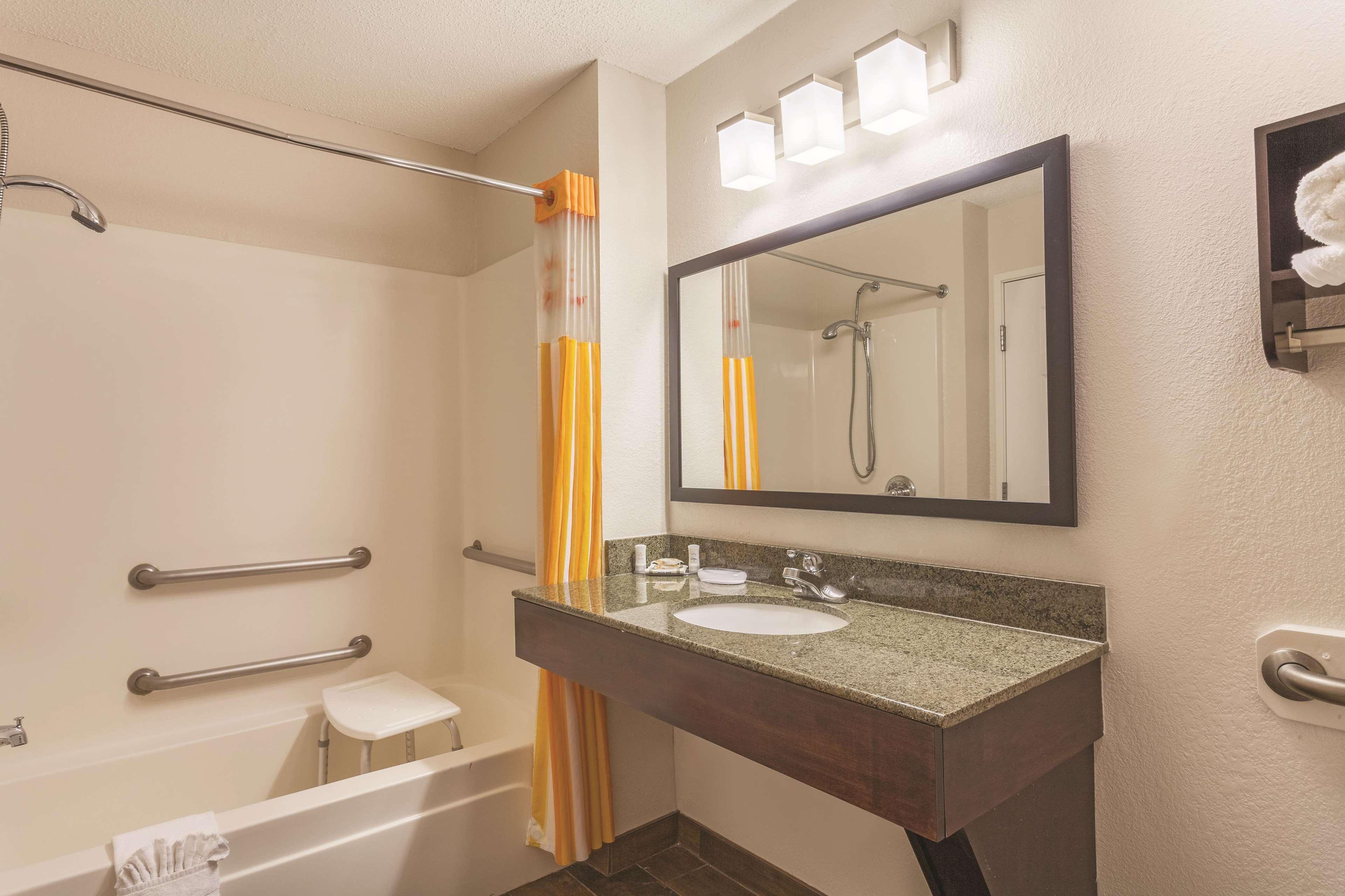 Hotel La Quinta By Wyndham Elizabethtown Exterior foto